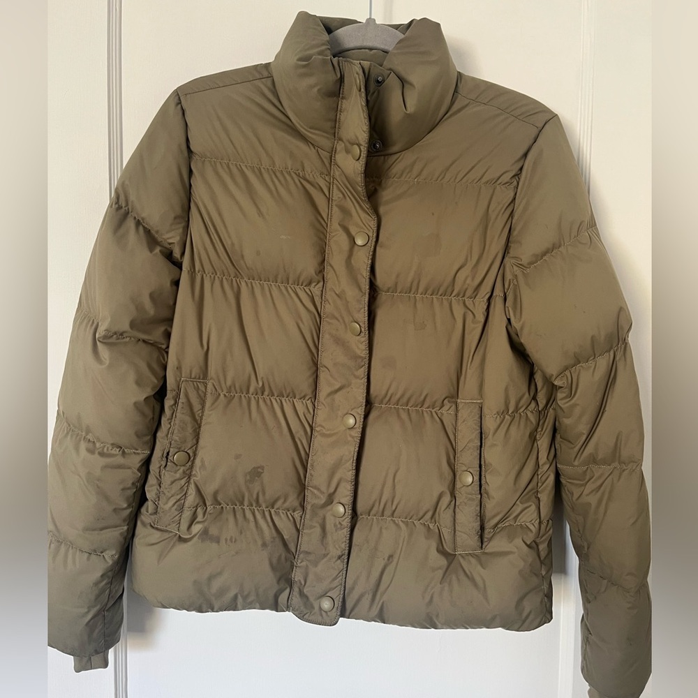 PATAGONIA Women's Silent Down Jacket in "Torrey Pine Green" size Small.